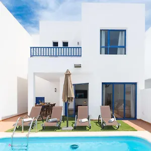  Villa Luxury 3-bedroom With Heated Private Pool - In Marina Rubicon, Playa Blanca, Lanzarote Spain